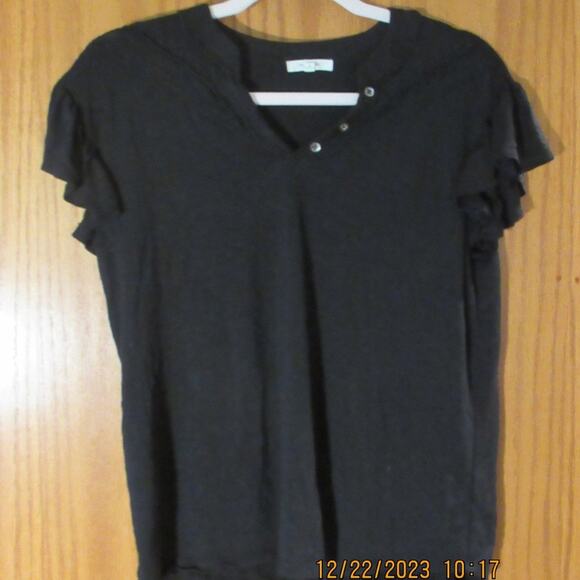 Maurices Flirty Ruffled Tee – Women’s Small - Picture 3 of 7